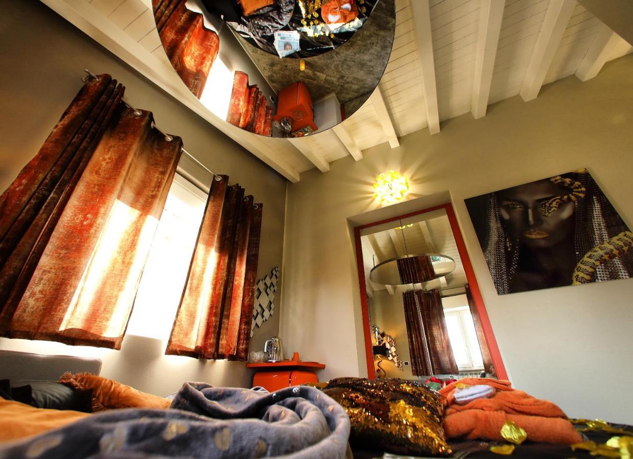 B&B Bellavista Exclusive In Zona Centrale Con Piscina Riscaldata E Jacuzzi Vista Lago Desenzano del Garda Exterior foto
